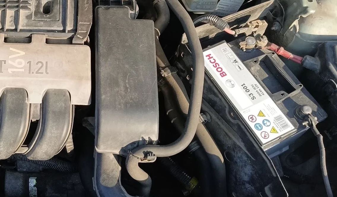 Batterie installée dans Renault Clio 2 1.2 16V essence 2002